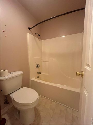 15211 Strawberry Plains Rd, Ivor, VA 23866