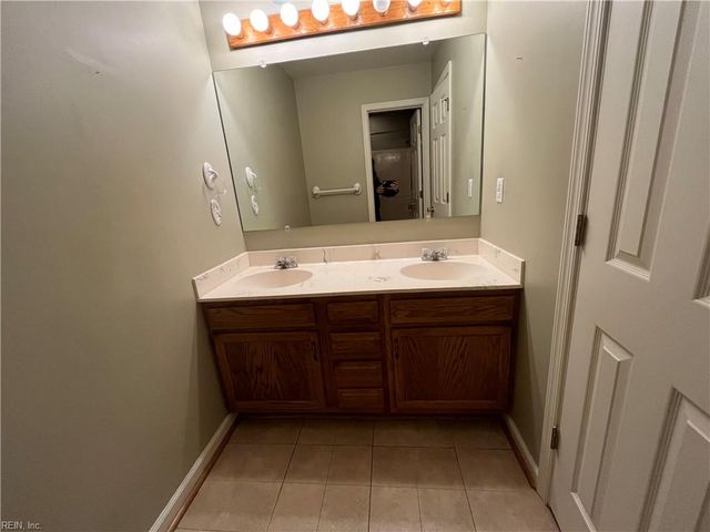 15211 Strawberry Plains Rd, Ivor, VA 23866