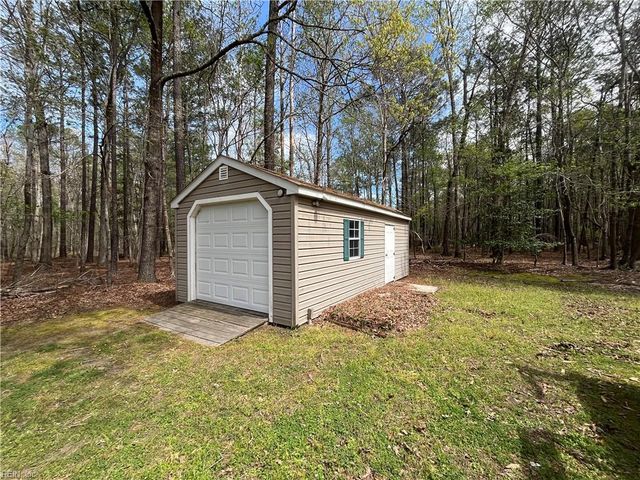 15211 Strawberry Plains Rd, Ivor, VA 23866