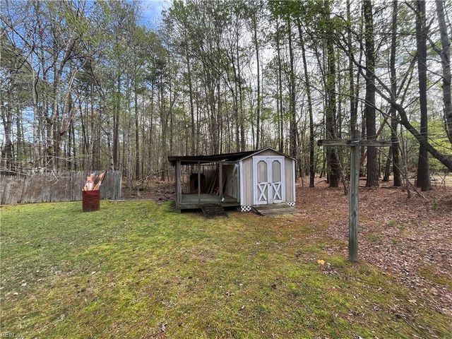 15211 Strawberry Plains Rd, Ivor, VA 23866