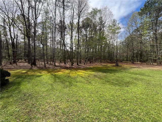 15211 Strawberry Plains Rd, Ivor, VA 23866