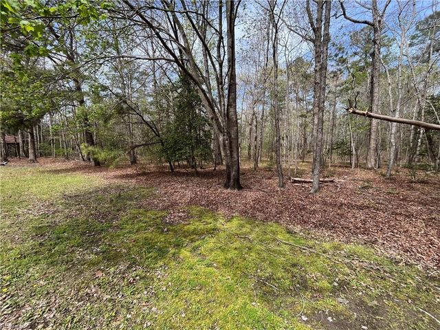 15211 Strawberry Plains Rd, Ivor, VA 23866