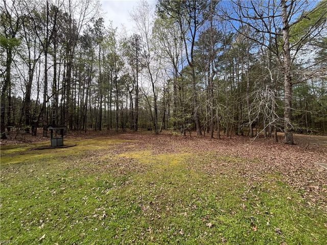 15211 Strawberry Plains Rd, Ivor, VA 23866
