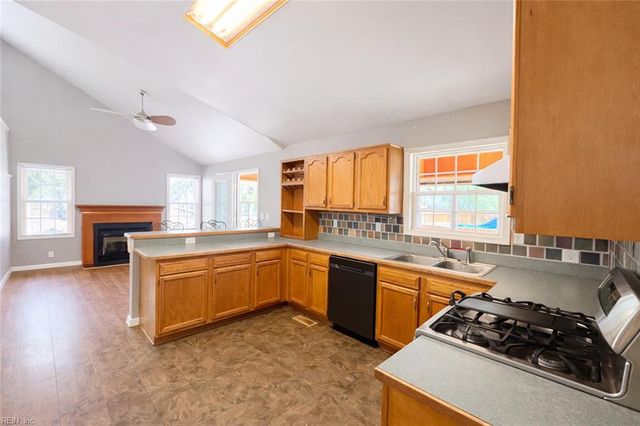 15211 Strawberry Plains Rd, Ivor, VA 23866