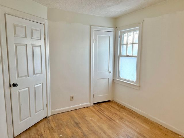 2405 E 3Rd Street, Anderson, IN 46012