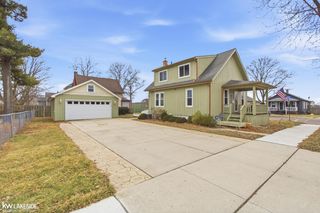 353 George Street, Trenton, MI 48183