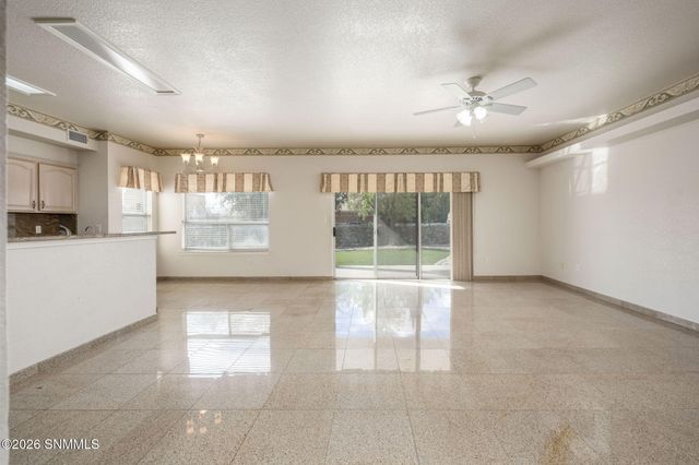 2122 Desert Greens Drive, Las Cruces, NM 88011