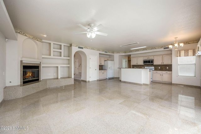 2122 Desert Greens Drive, Las Cruces, NM 88011