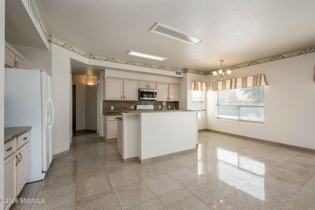 2122 Desert Greens Drive, Las Cruces, NM 88011