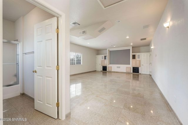 2122 Desert Greens Drive, Las Cruces, NM 88011