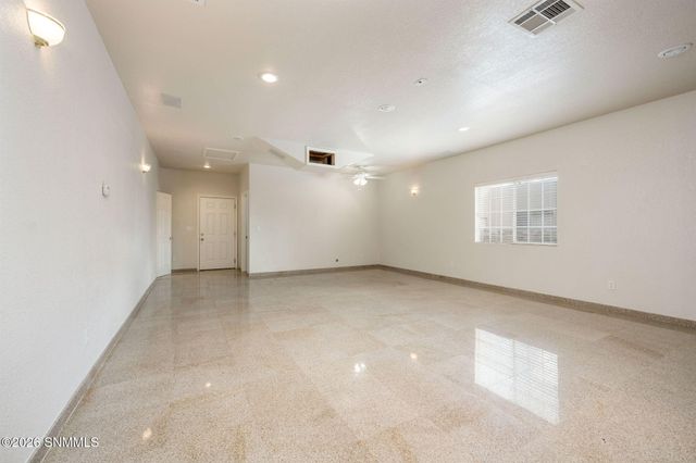 2122 Desert Greens Drive, Las Cruces, NM 88011