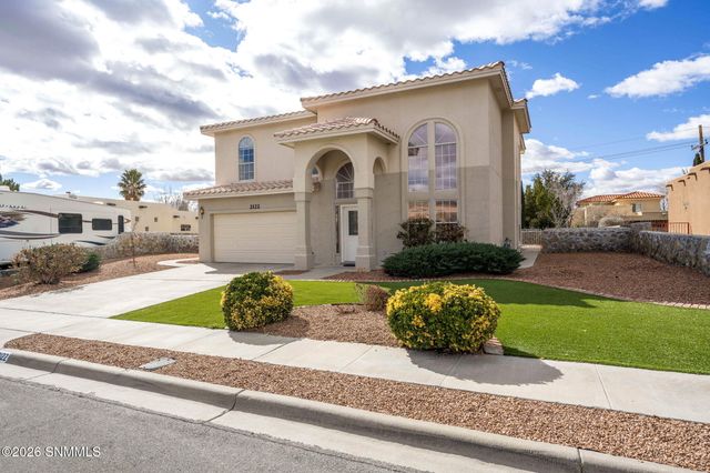 2122 Desert Greens Drive, Las Cruces, NM 88011