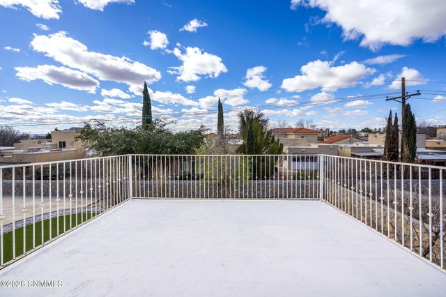 2122 Desert Greens Drive, Las Cruces, NM 88011