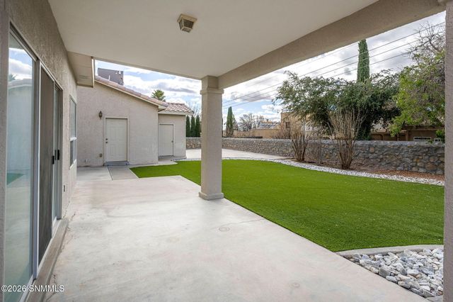 2122 Desert Greens Drive, Las Cruces, NM 88011