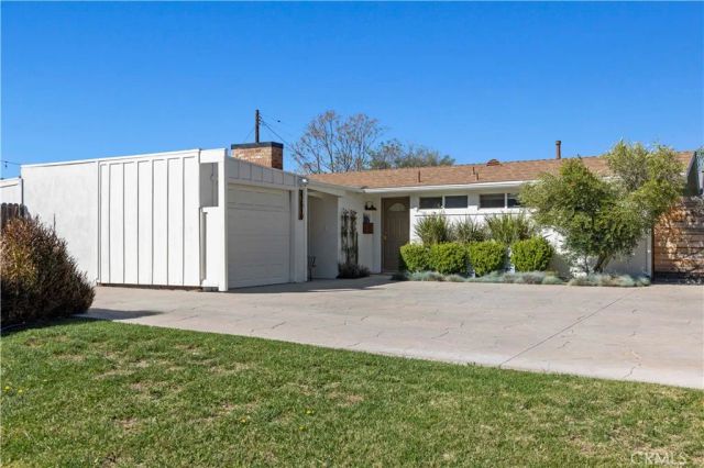 22510 Decoro Drive, Saugus, CA 91350