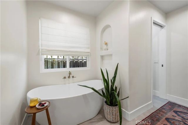 22510 Decoro Drive, Saugus, CA 91350