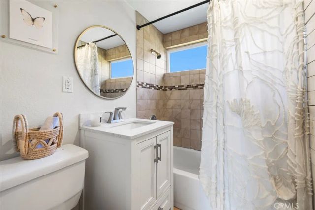 22510 Decoro Drive, Saugus, CA 91350