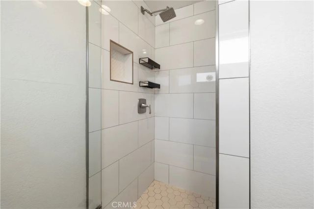 22510 Decoro Drive, Saugus, CA 91350