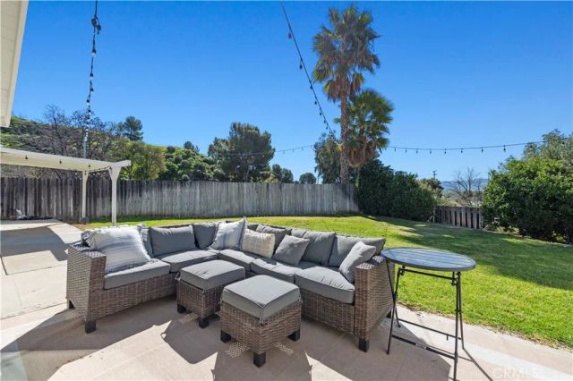 22510 Decoro Drive, Saugus, CA 91350