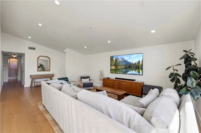 22510 Decoro Drive, Saugus, CA 91350