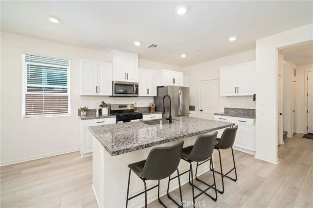 4052 Summer Way, Corona, CA 92883