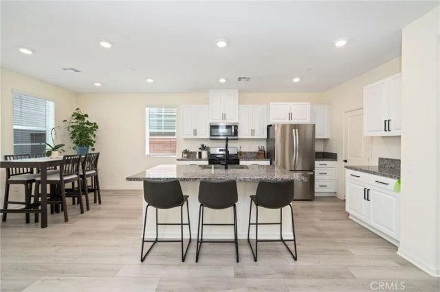 4052 Summer Way, Corona, CA 92883