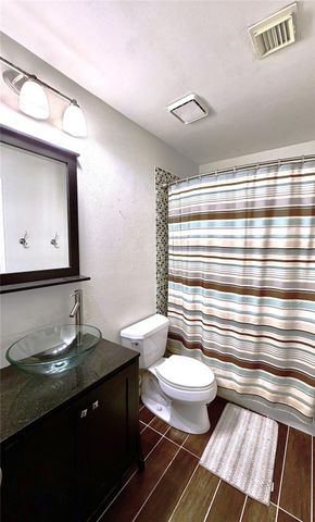 9919 Glenkirk Drive, Houston, TX 77089