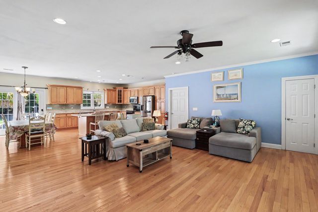 151 Poplar Creek Drive, Elloree, SC 29047