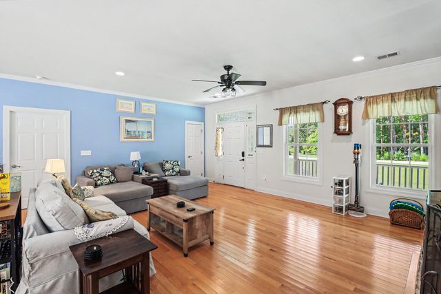 151 Poplar Creek Drive, Elloree, SC 29047
