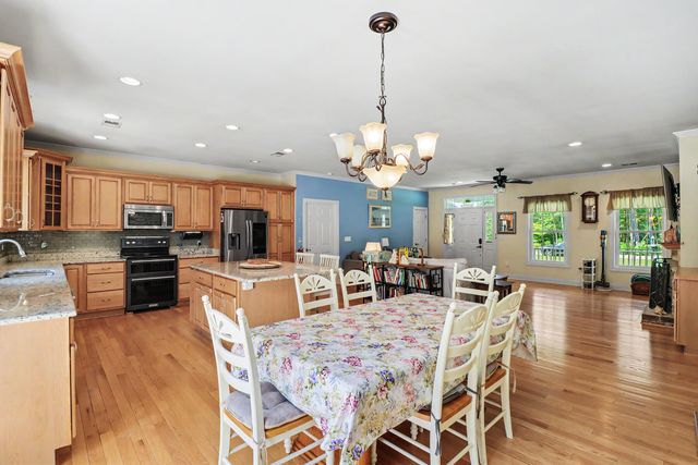 151 Poplar Creek Drive, Elloree, SC 29047