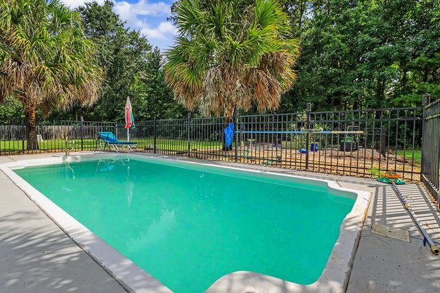 151 Poplar Creek Drive, Elloree, SC 29047