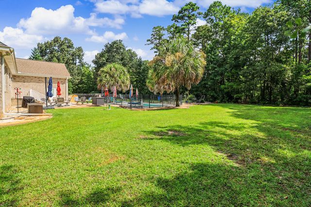 151 Poplar Creek Drive, Elloree, SC 29047
