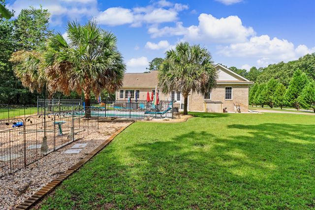 151 Poplar Creek Drive, Elloree, SC 29047