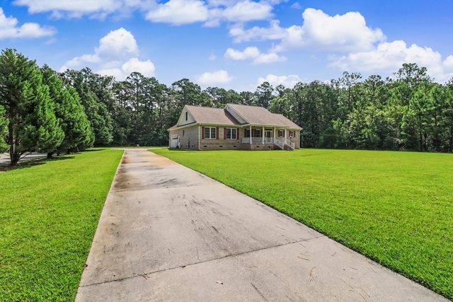 151 Poplar Creek Drive, Elloree, SC 29047