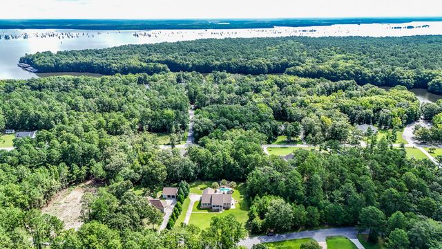 151 Poplar Creek Drive, Elloree, SC 29047