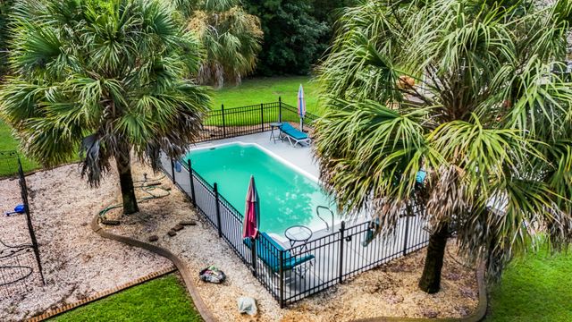 151 Poplar Creek Drive, Elloree, SC 29047