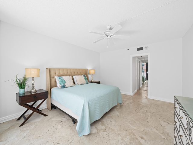 2917 S Ocean Boulevard 304, Highland Beach, FL 33487