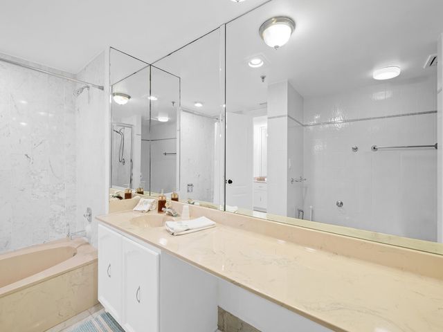 2917 S Ocean Boulevard 304, Highland Beach, FL 33487