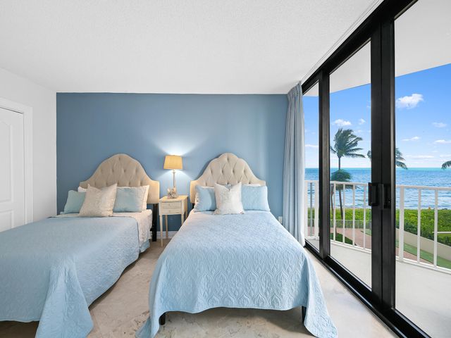 2917 S Ocean Boulevard 304, Highland Beach, FL 33487
