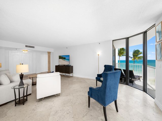 2917 S Ocean Boulevard 304, Highland Beach, FL 33487