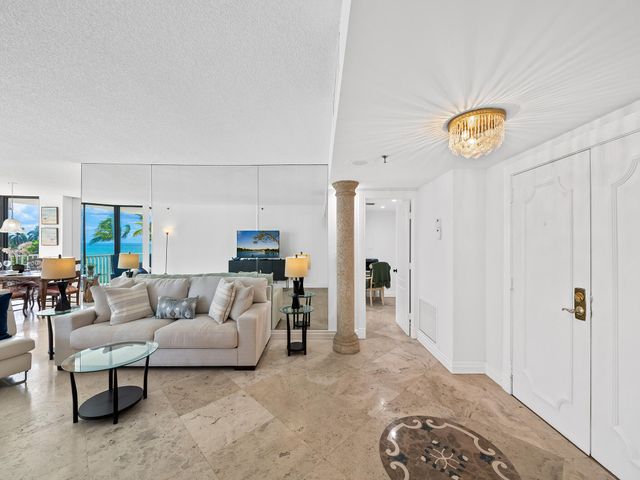2917 S Ocean Boulevard 304, Highland Beach, FL 33487