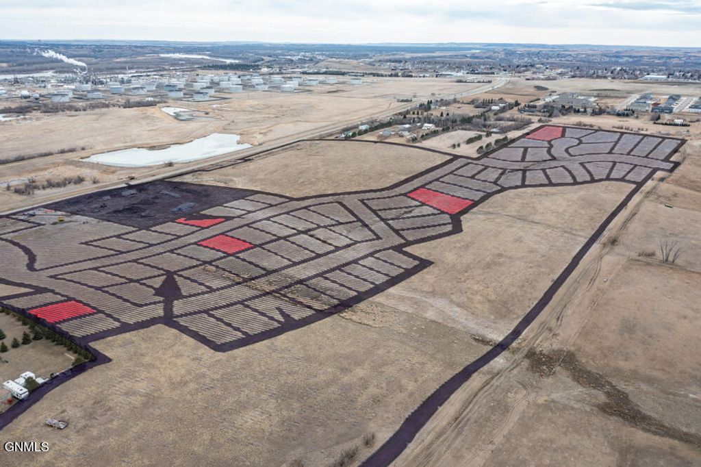 3212 Cherry Plum Court NW, Mandan, ND 58554 photo 4