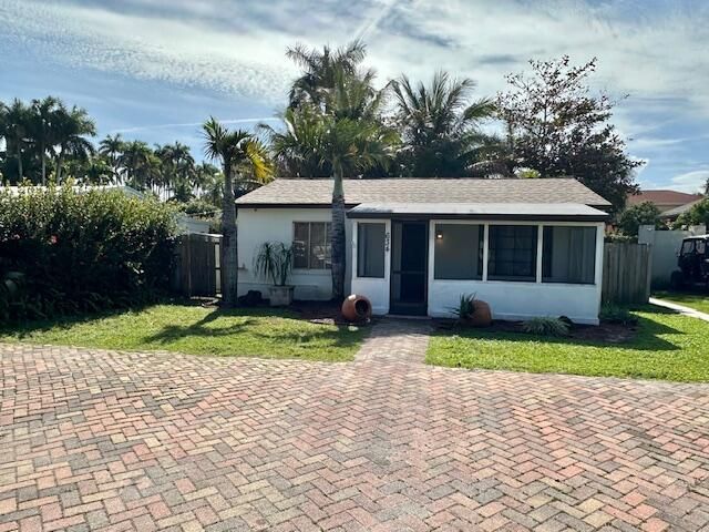 634 Oak Street, Boynton Beach, FL 33435