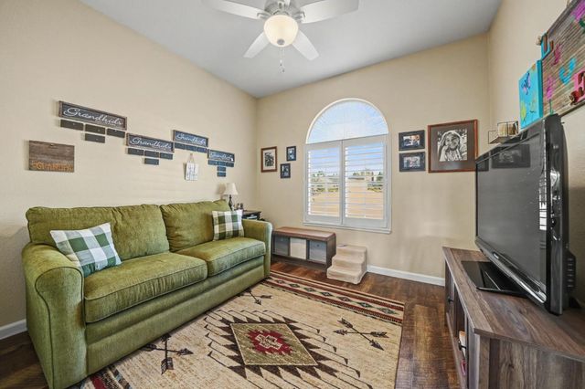 1028 Shakeley Ln, Ione, CA 95640