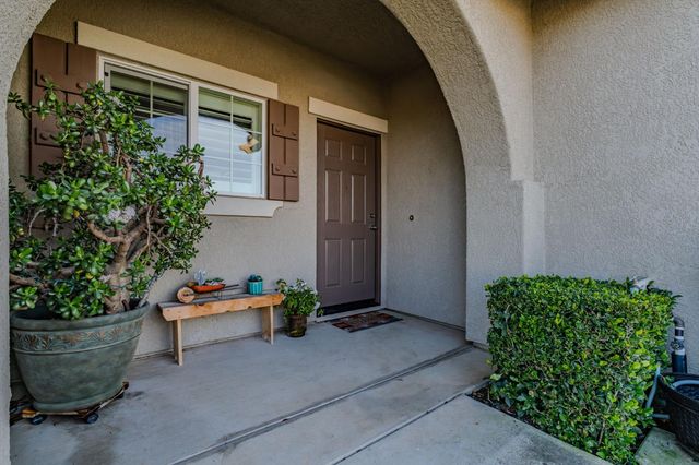 1028 Shakeley Ln, Ione, CA 95640