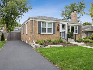 715 Forest Road, La Grange Park, IL 60526