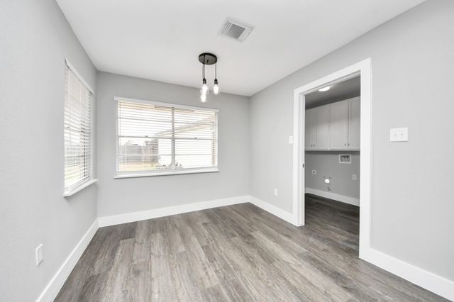 15423 Ridingwood Drive, Houston, TX 77489