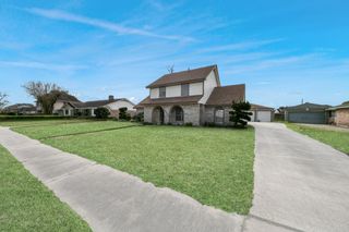 15423 Ridingwood Drive, Houston, TX 77489