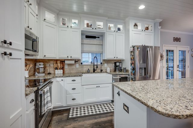 867 Fairgrounds Rd, Ashland City, TN 37015