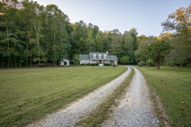 867 Fairgrounds Rd, Ashland City, TN 37015